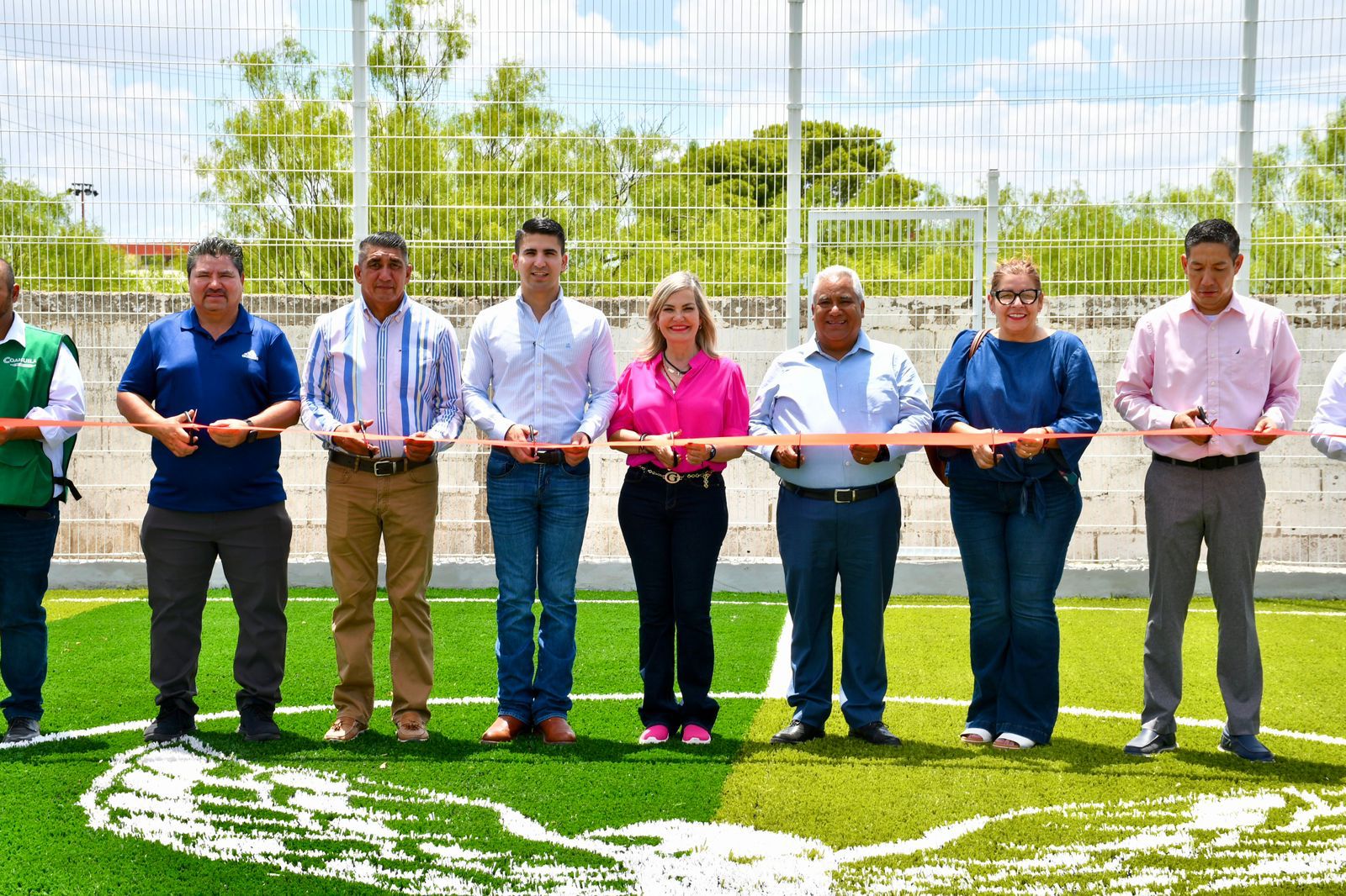 Cumple alcaldesa compromiso con maestros
