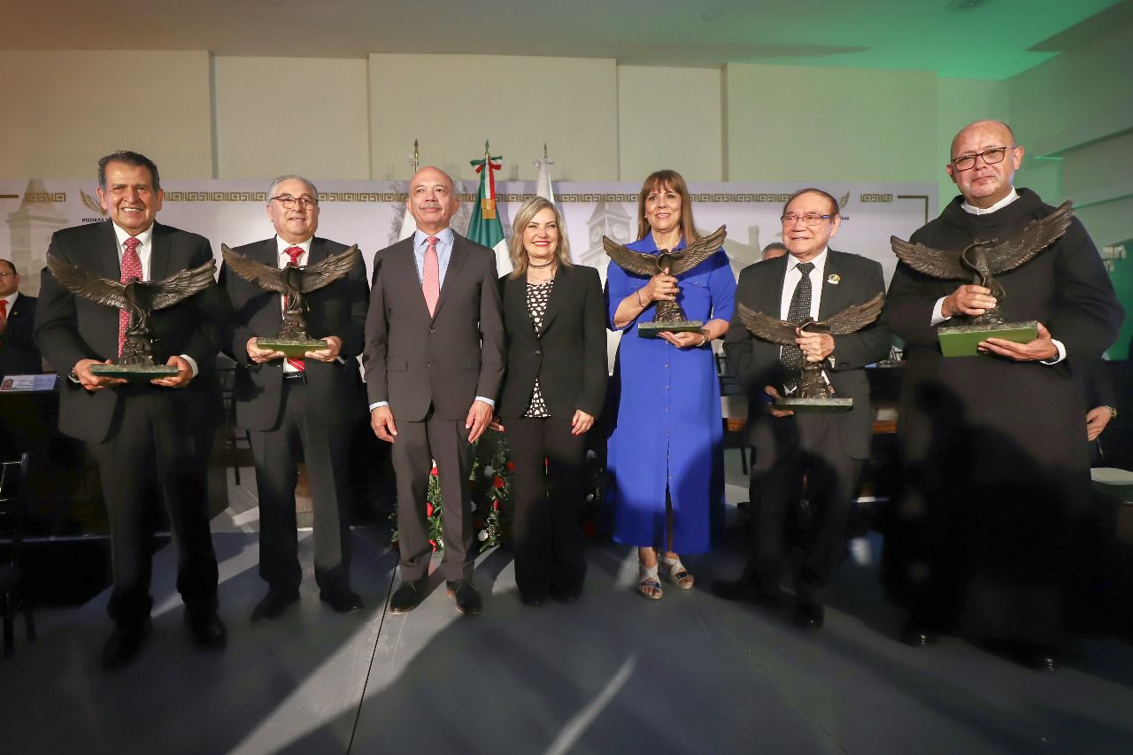 Reconoce alcaldesa a nigropetenses por su servicio a la ciudad