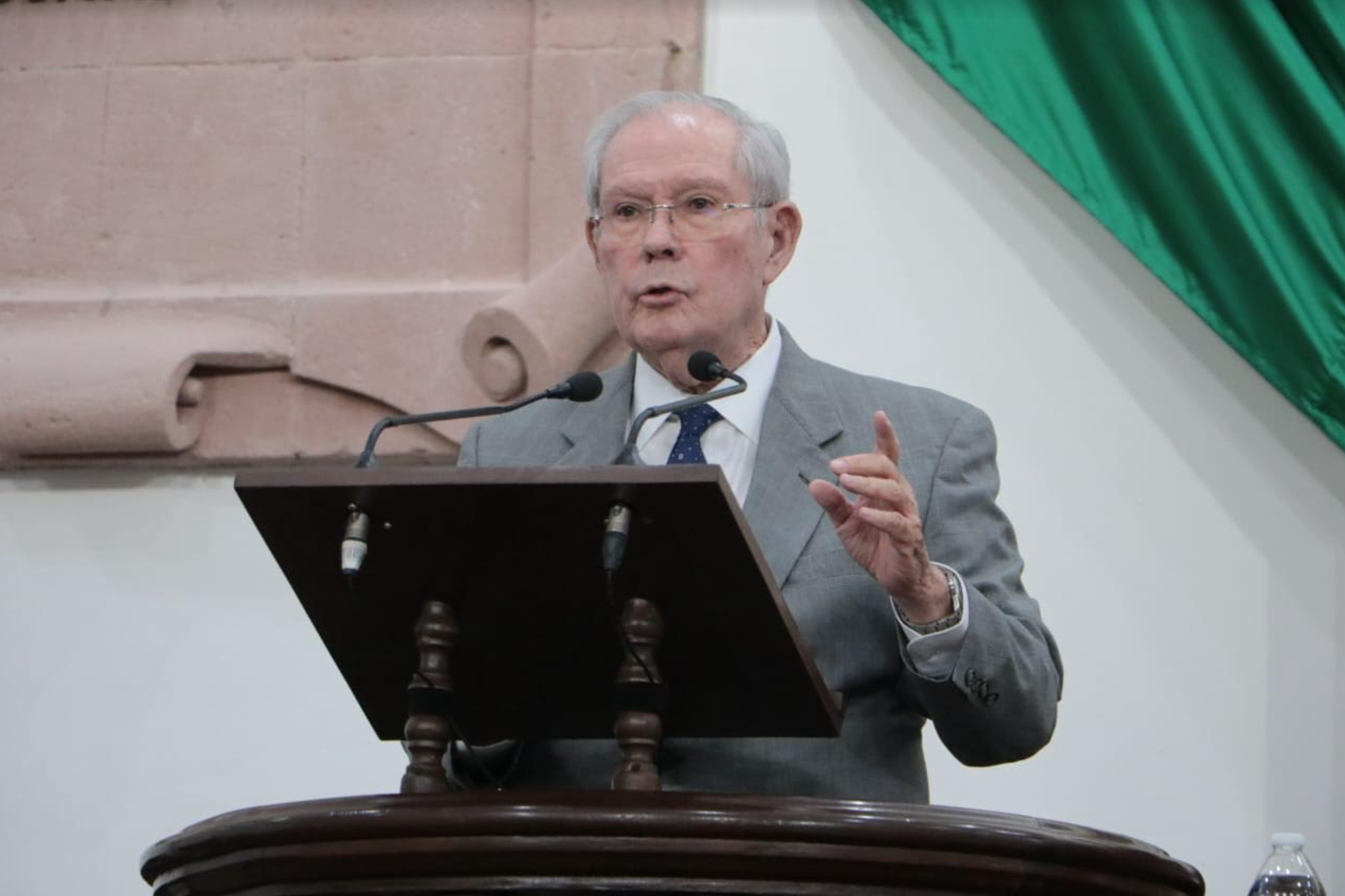 Apoyo a mujeres para reintegrarse a la vida laboral: Carlos Robles