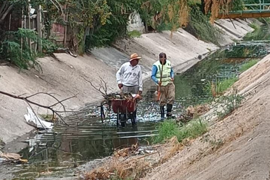 Trabajan en limpieza de arroyos ante pronóstico de lluvias