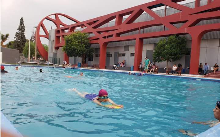 Lugares disponibles en cursos de natación de Ramos Arizpe