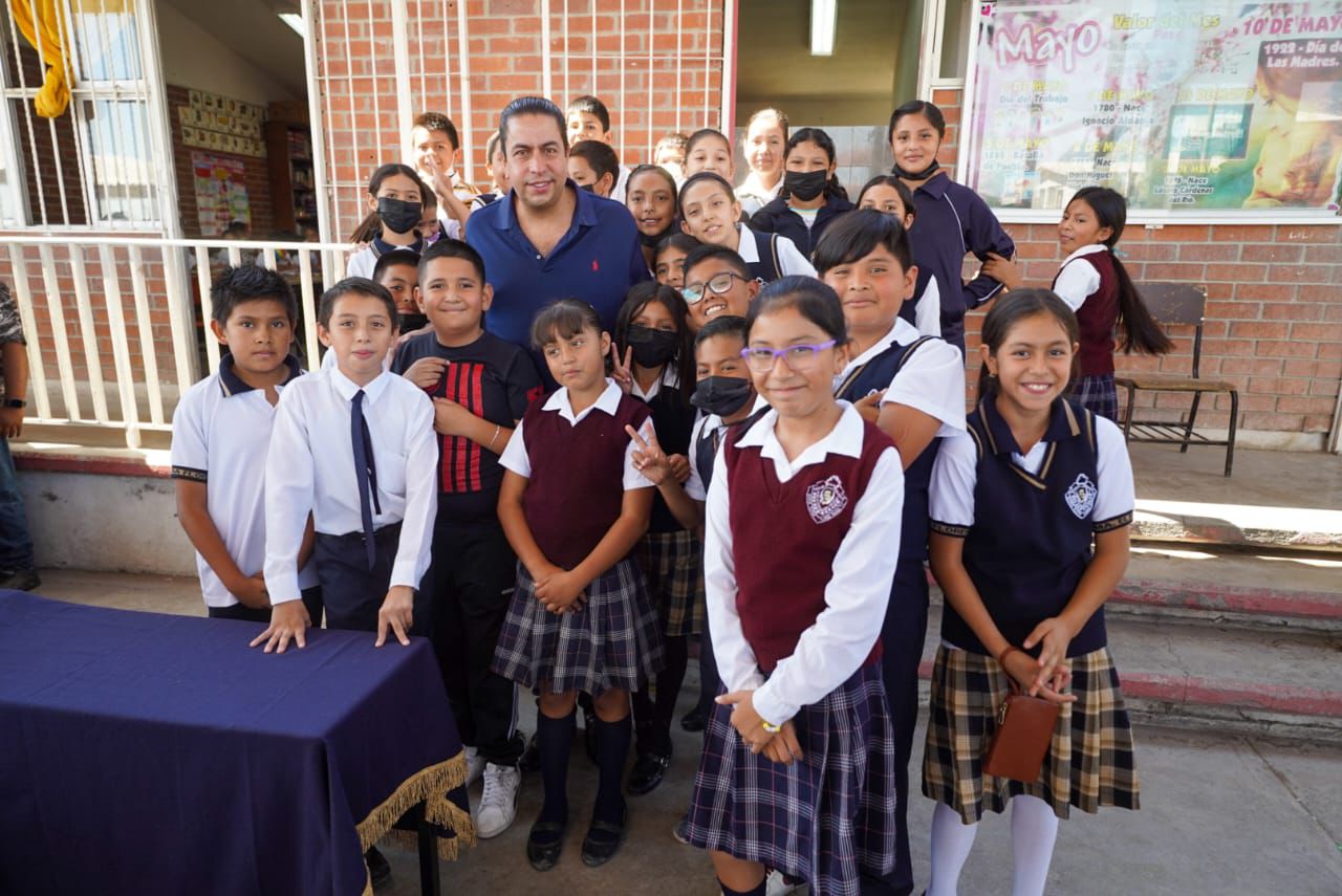 Apoyos a la educación, una de las prioridades de la administración de Chema Morales