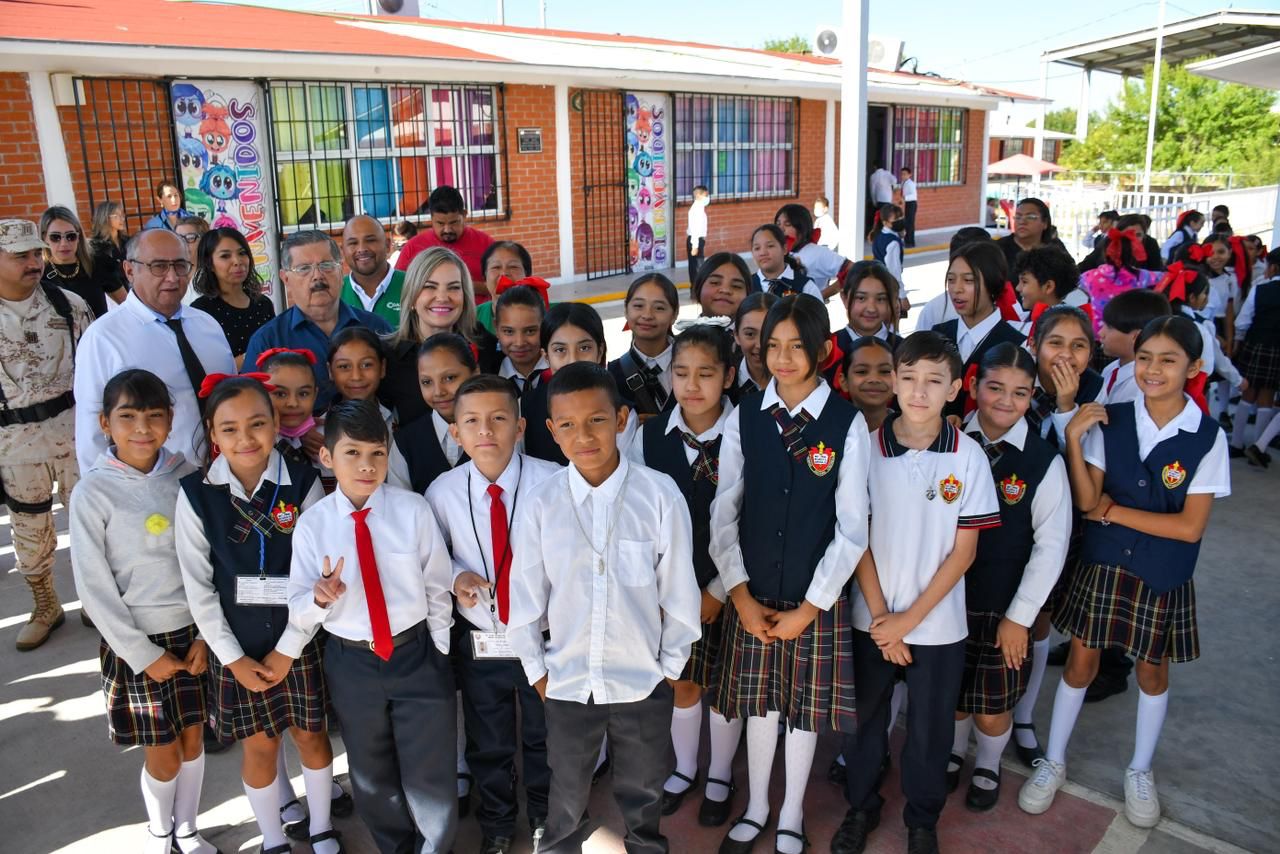 Mejora municipio calidad educativa con techumbres metálicas