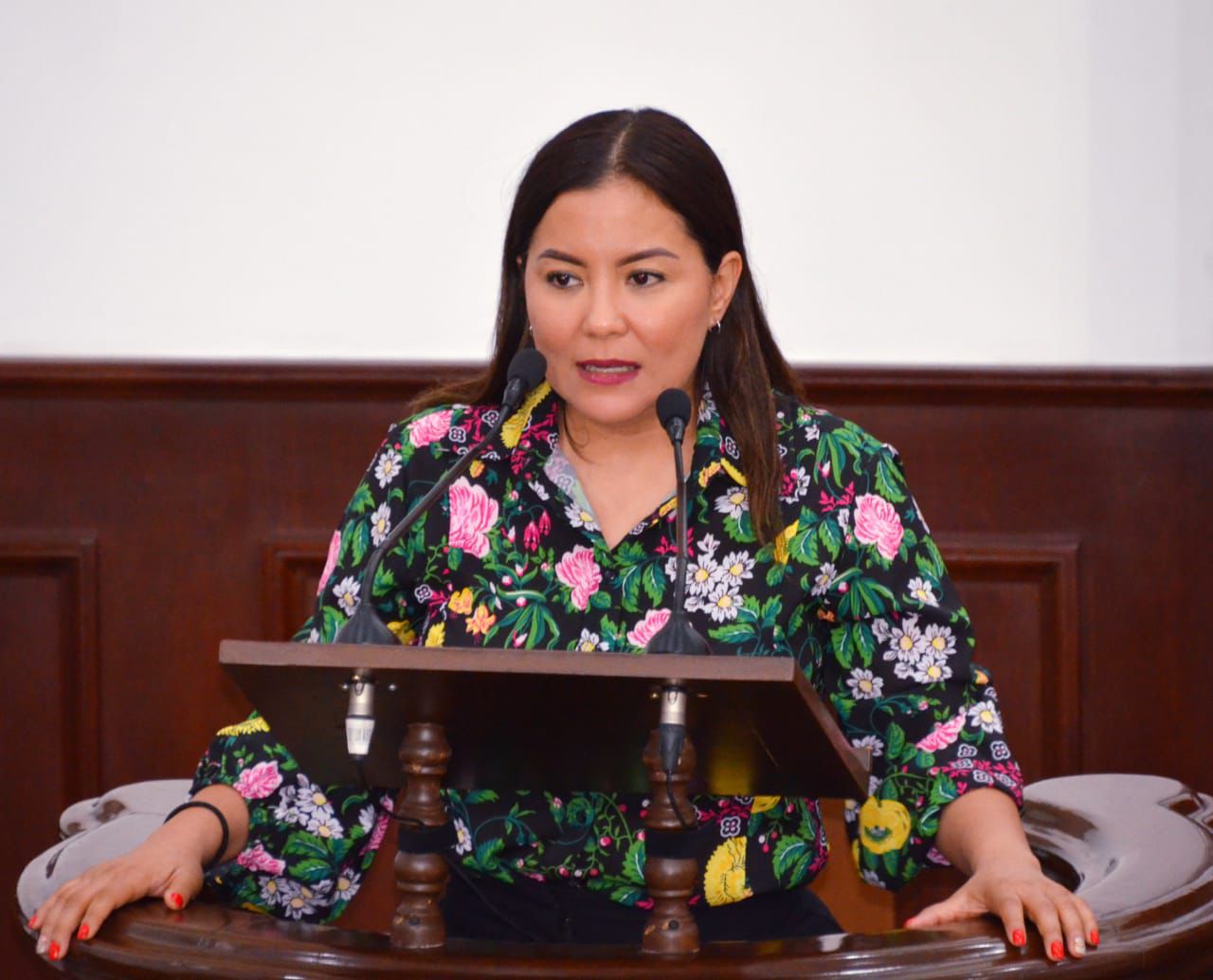 Propone Edith Hernández reforzar supervisión sanitaria en peluquerías, estéticas y estudios de tatuajes