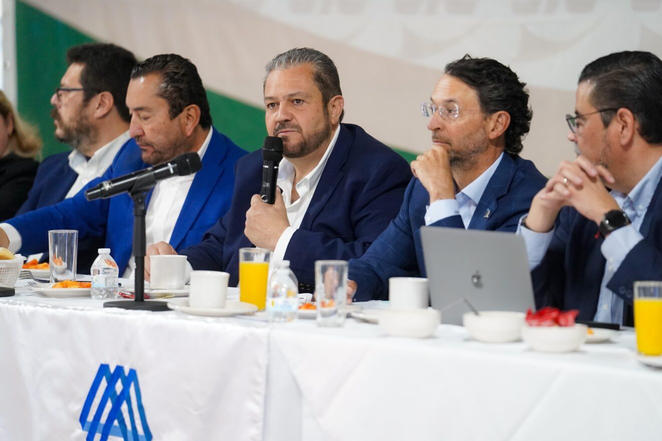 Fortalecen relación Ramos Arizpe y Coparmex