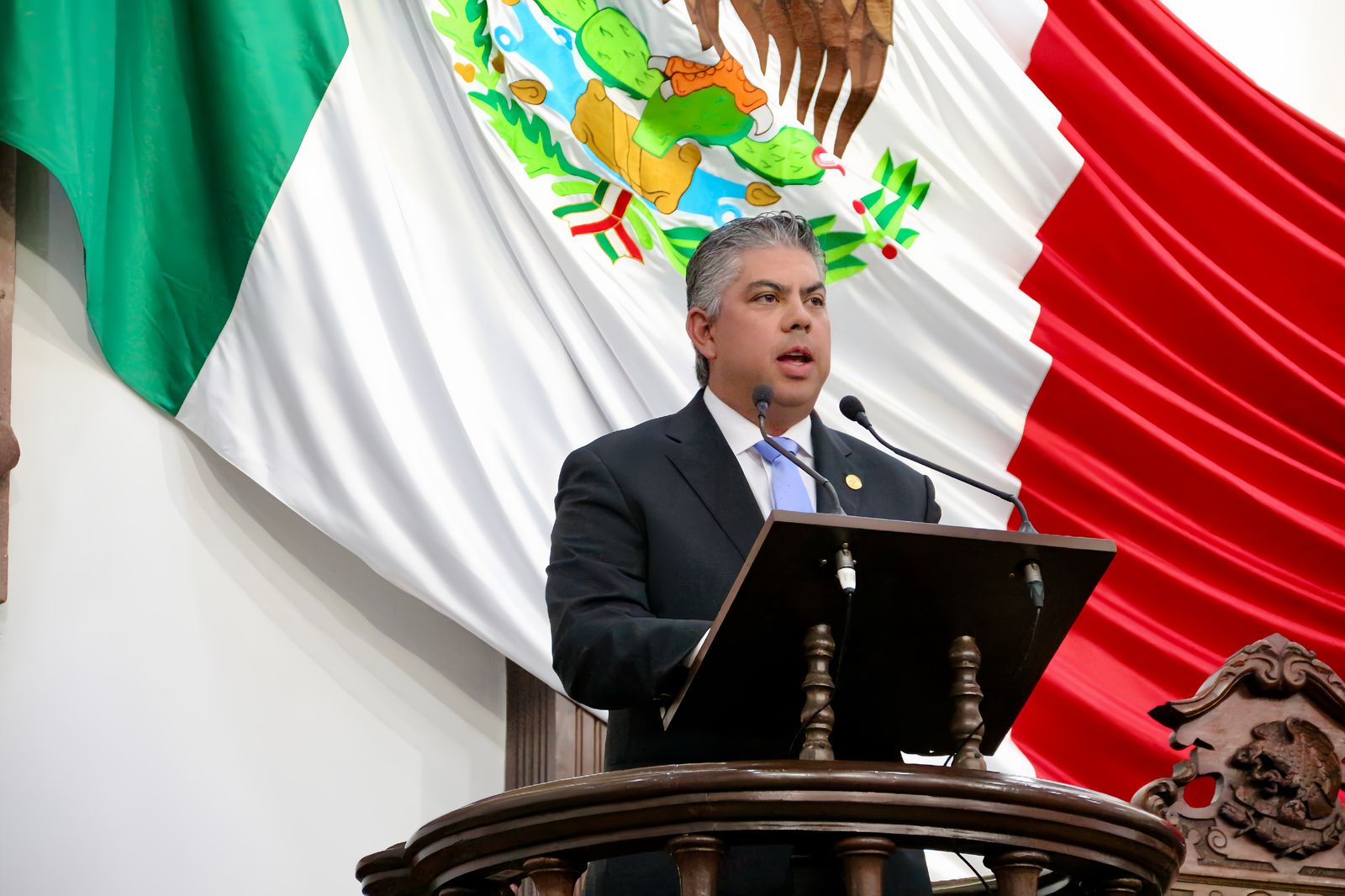 Exhorta Paredes a municipios a cumplir con planes de desarrollo