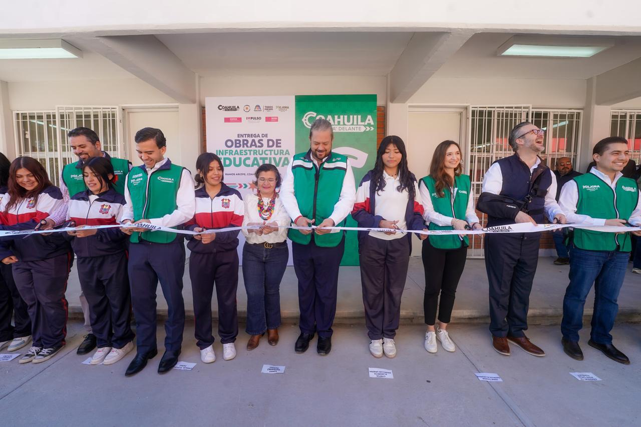 Entregan Tomás Gutiérrez y Gabriel Elizondo obras educativas