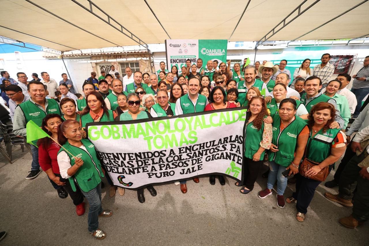 Manolo y Tomás Gutiérrez arrancan programas y entregan vehículos en Ramos Arizpe