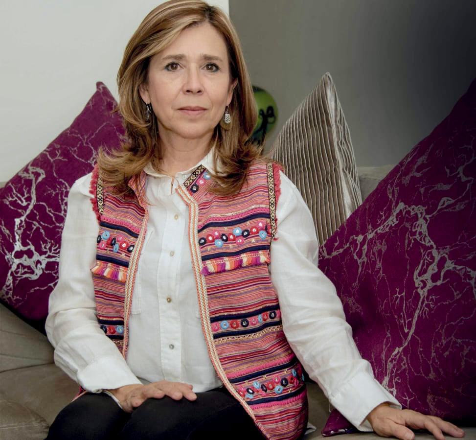 Reconocen a Ofelia Morton Bermea con la Presea Miguel Ramos Arizpe