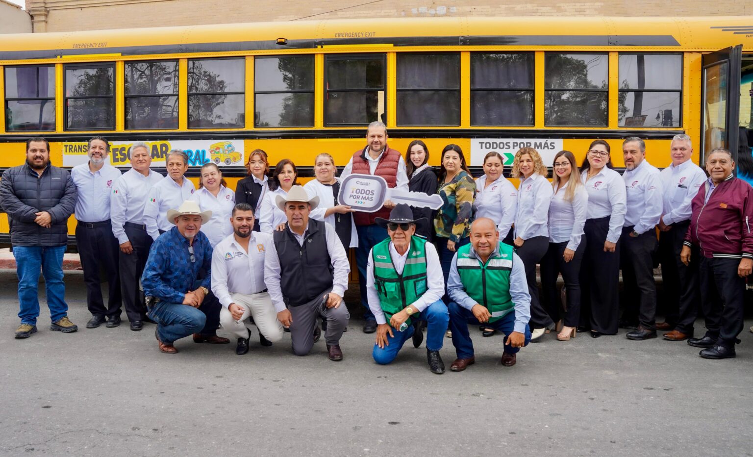 Brinda gobierno de Tomás movilidad a alumnos de escuelas rurales