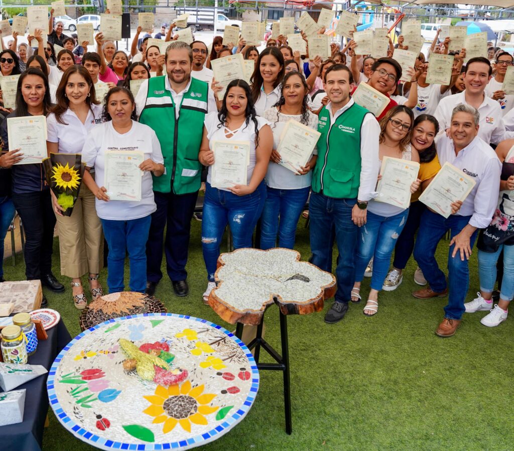 Concluyen su capacitación más de 250 ramosarizpenses; crecerán en lo laboral y personal