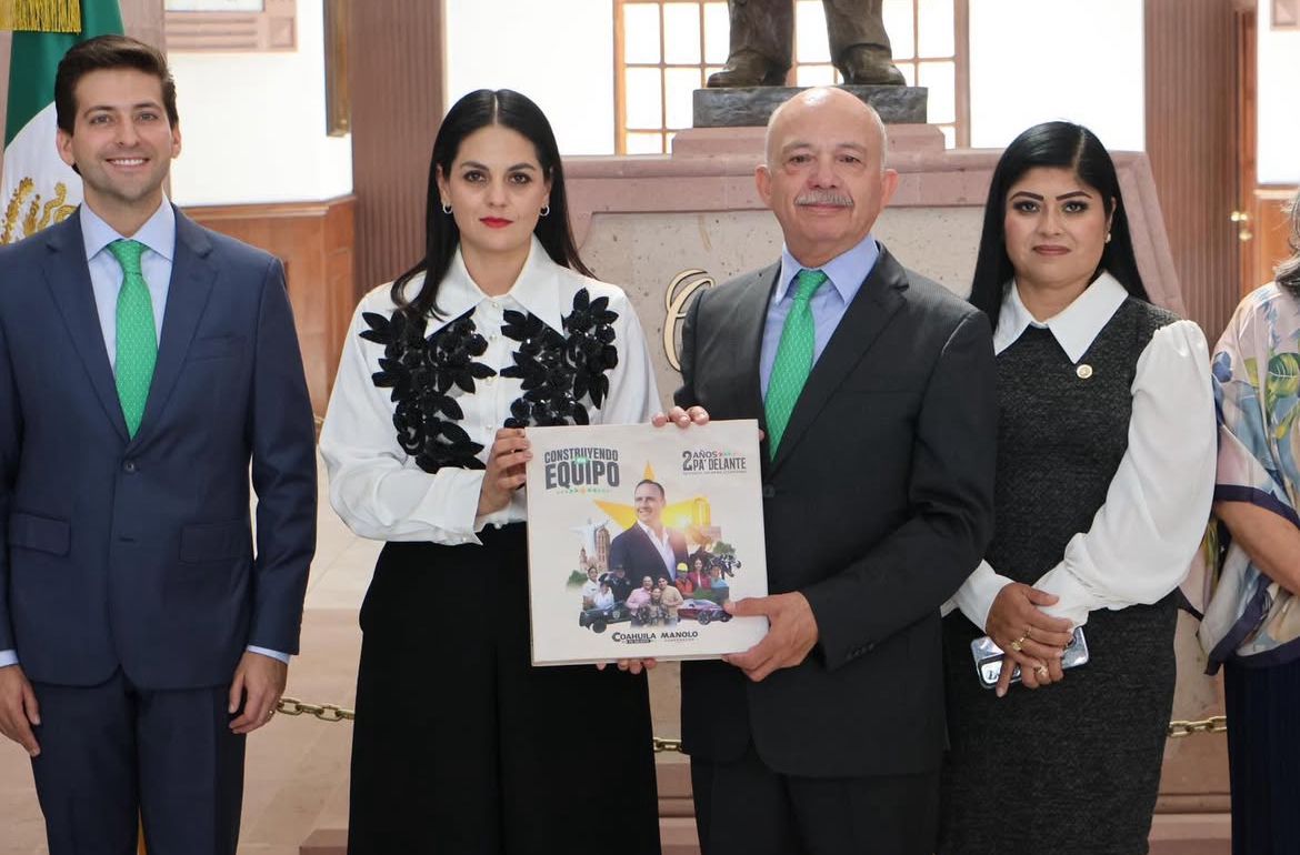 Recibe Congreso del Estado volumen impreso del 2do Informe del Gobernador Manolo Jiménez