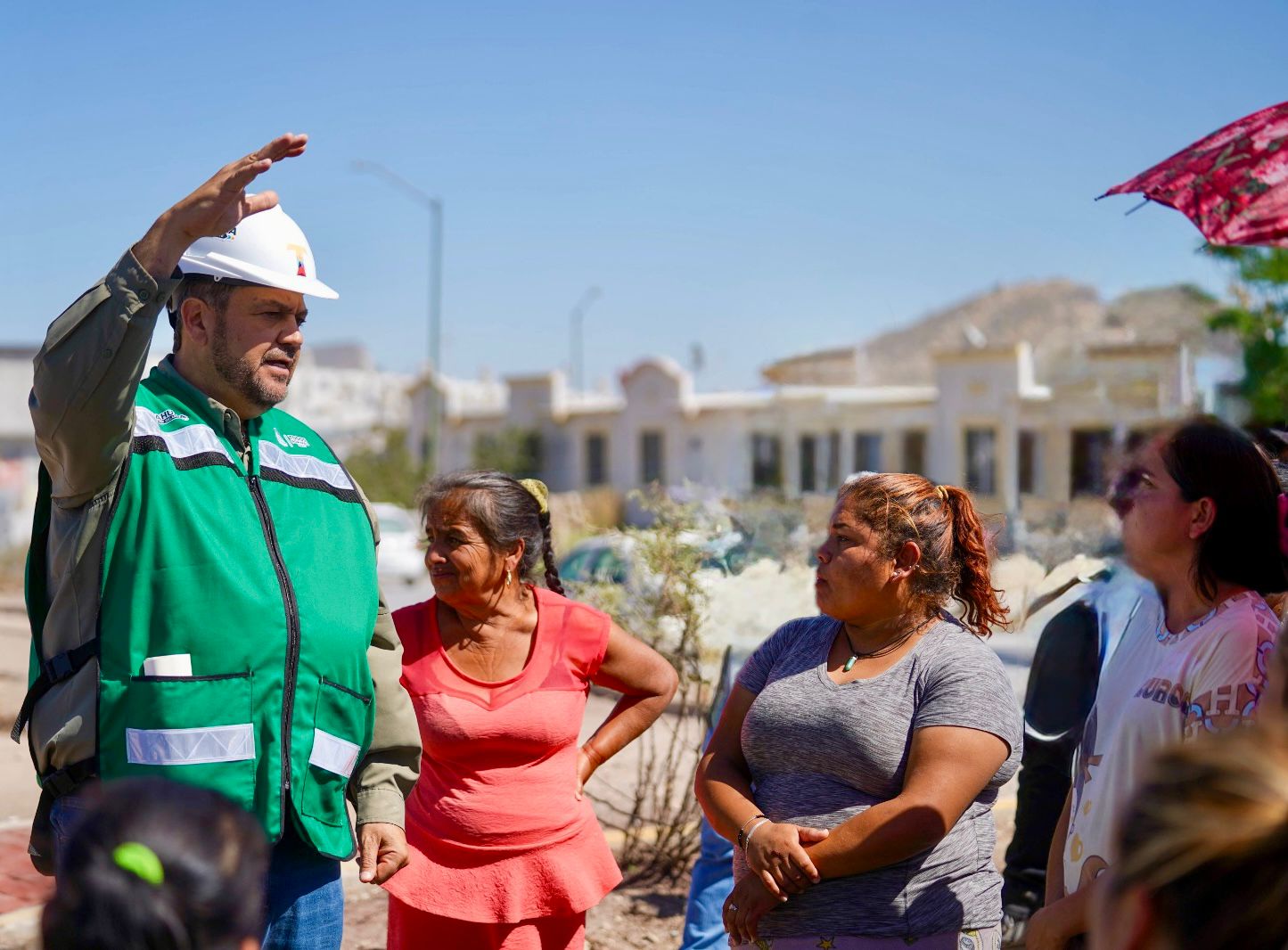Supervisa Tomás Gutiérrez avance de nueva plaza en Urbivilla del Real