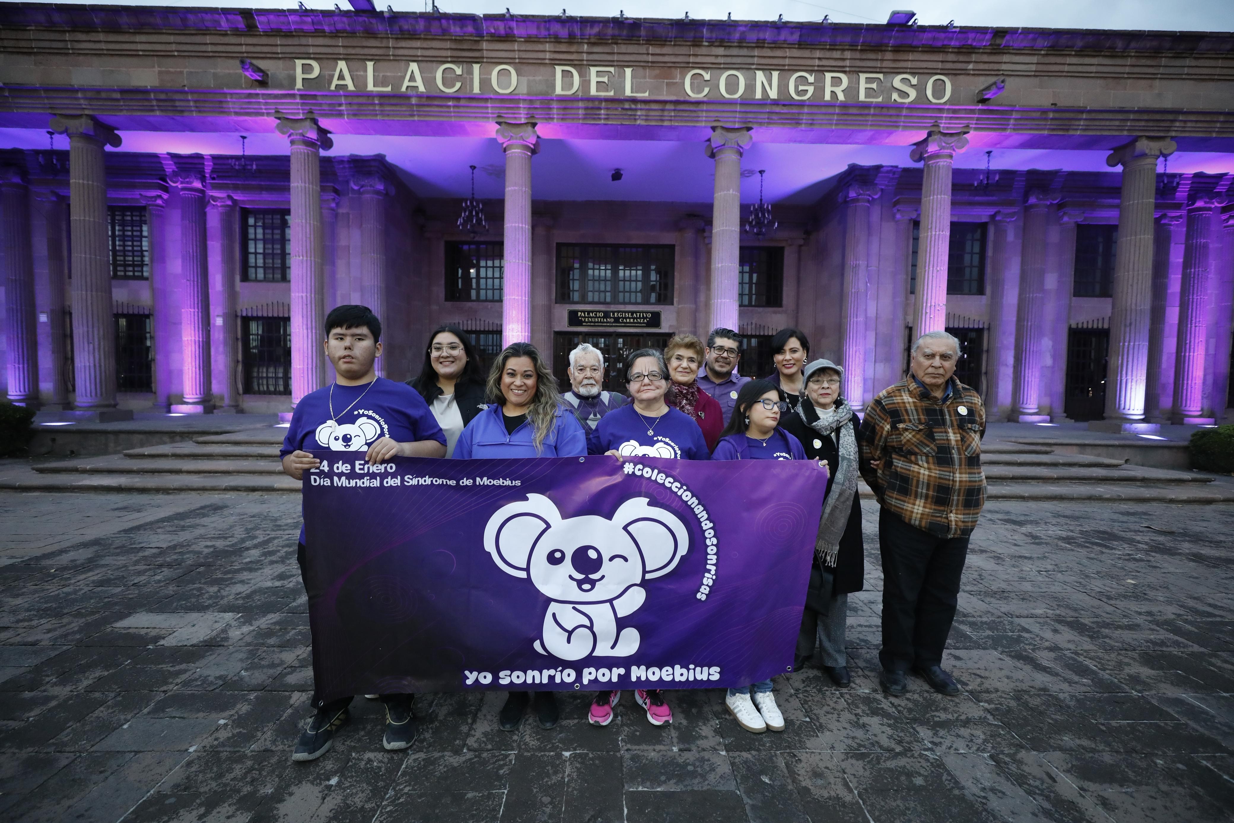 Iluminan de morado el Congreso de Coahuila por el Síndrome de Moebius
