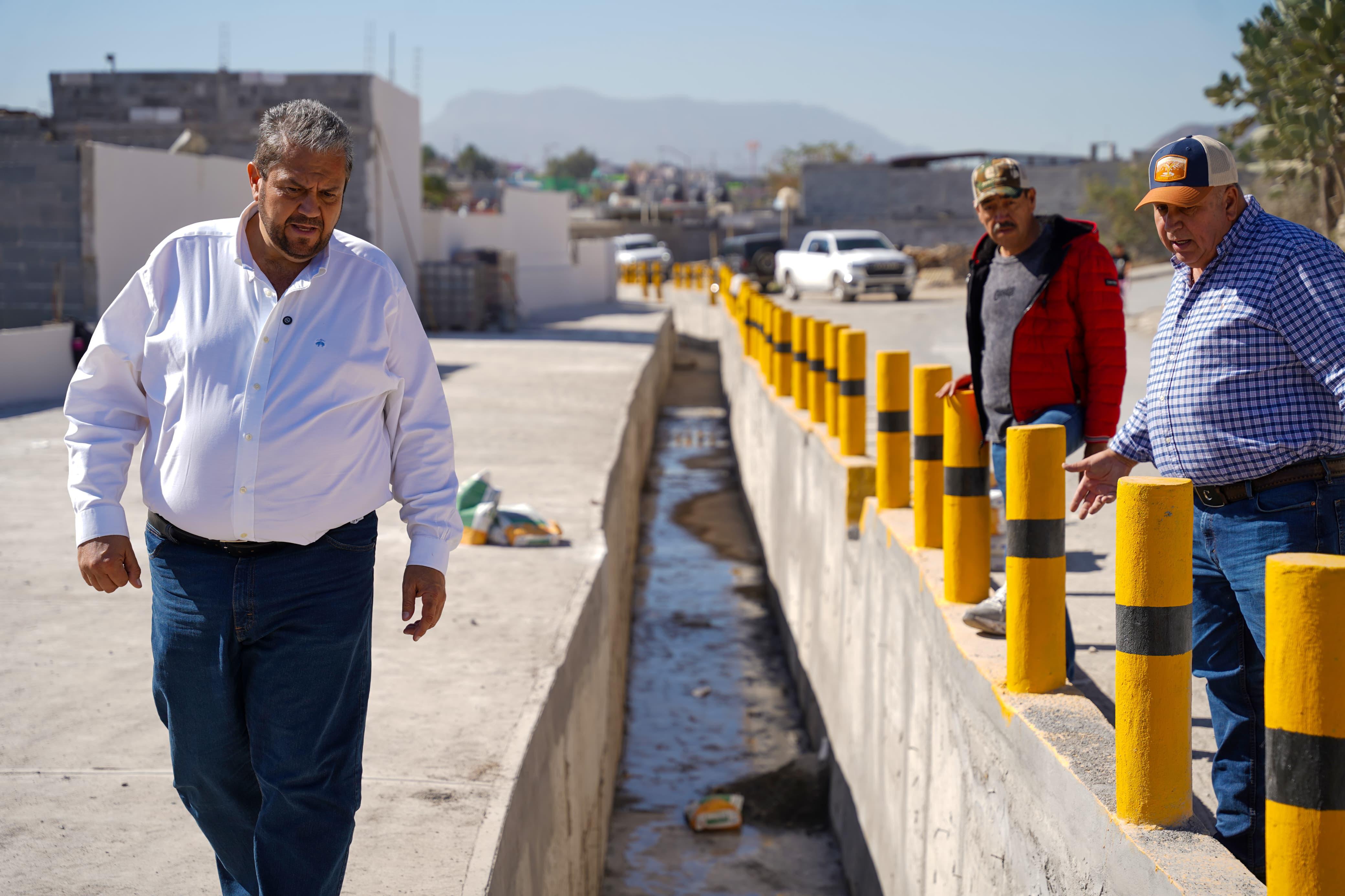Con apoyo de Manolo Jiménez, concluye obra vial en colonia Mirador