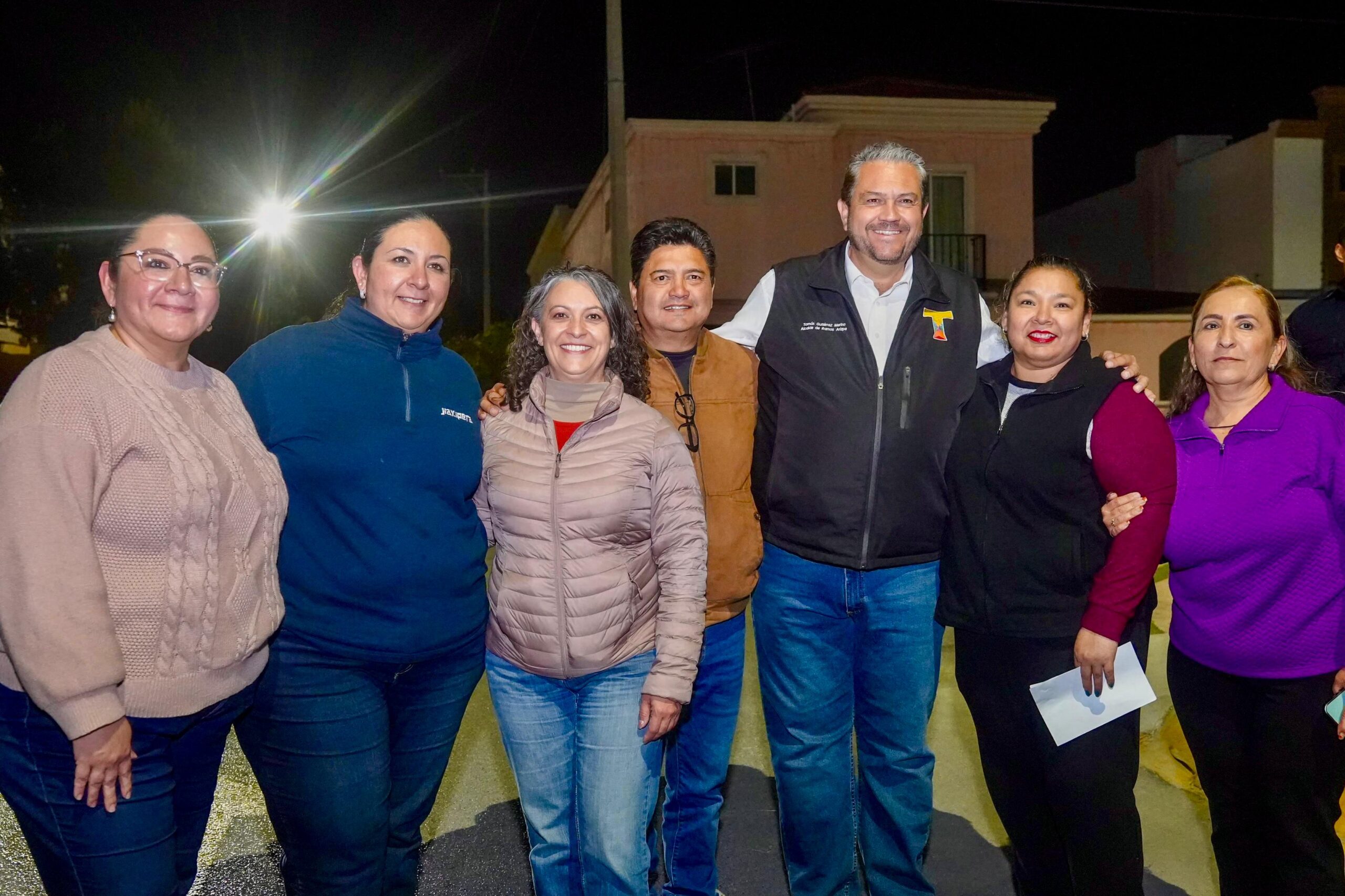 Fortalece Tomás Gutiérrez cercanía con vecinos de Lomas del Valle