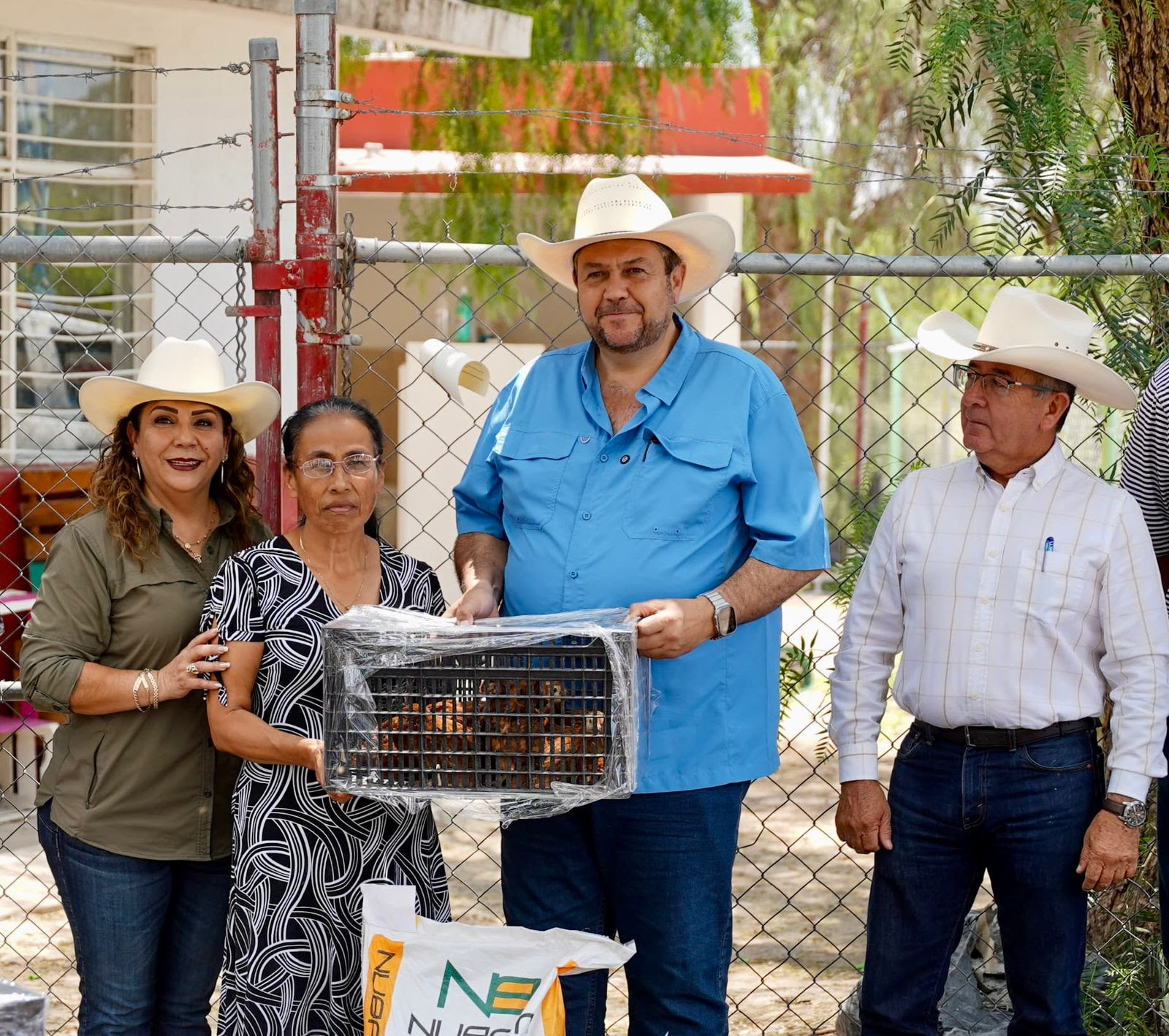 Supera Ramos Arizpe las 30 mil aves de traspatio entregadas
